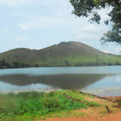Lac De Petpenoun Au Cameroun